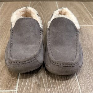 Men’s UGG Ascot Gray Slippers VGUC